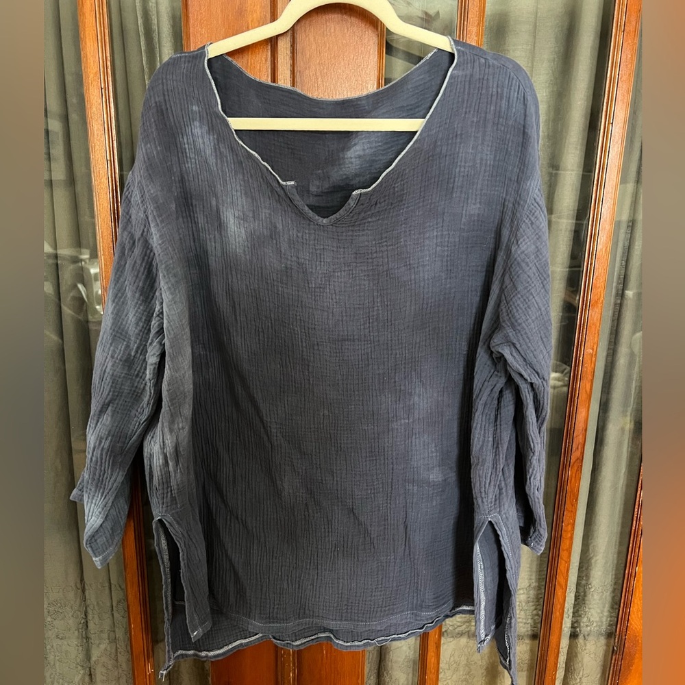 Indigo Blue Tie Dye V-Neck Cotton Gauze Top